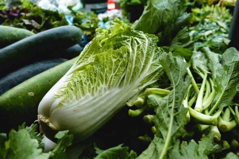 Сочный и сытный салат с пекинской капустой: нежный и очень вкусный — со стола исчезает первым