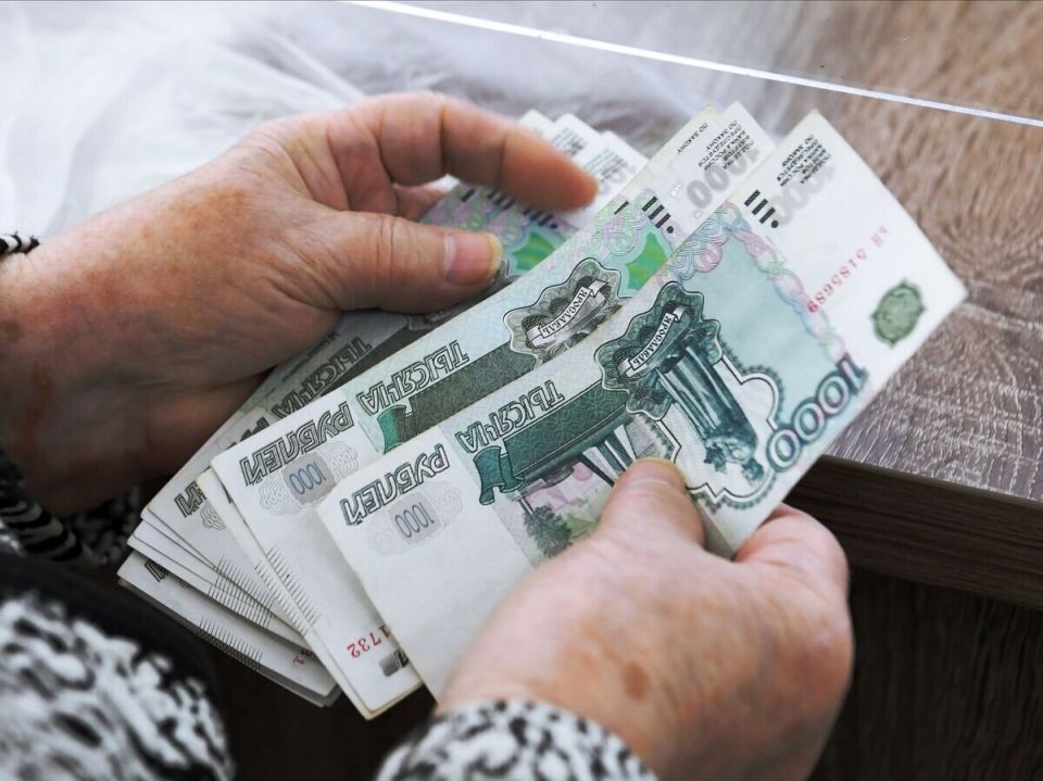 Когда и кому пересчитывают пенсии: важные изменения для россиян в 2025 году