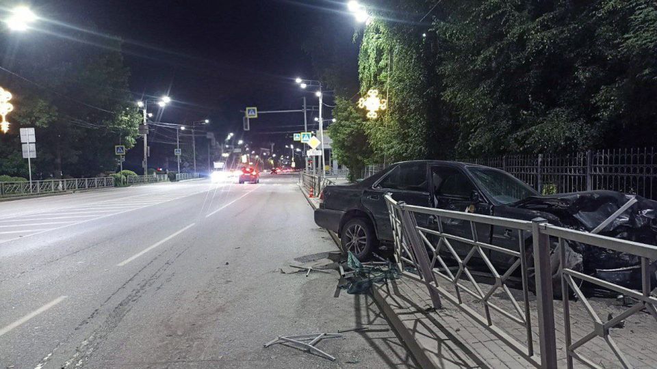 Пьяный водитель устроил аварию в центре Горно-Алтайска