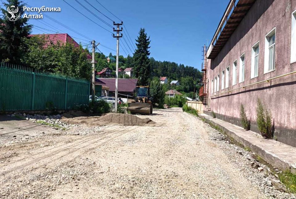 По нацпроекту «Инфраструктура для жизни» в Горно-Алтайске в этом году отремонтируют более девяти километров дорожного полотна