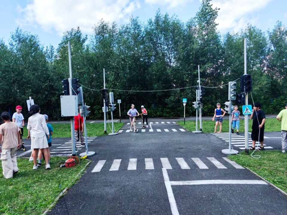 Лаборатория безопасности посетила детский оздоровительный лагерь «Космос»