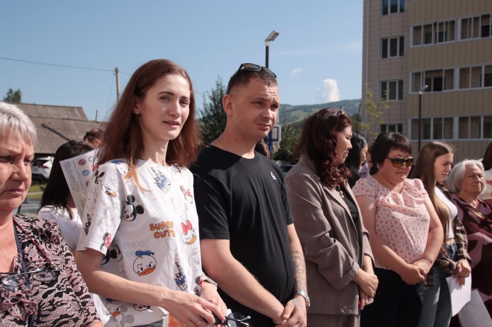 Ключи от квартир по улице Ипподромной в селе Кызыл-Озёк Майминского района вручили детям-сиротам