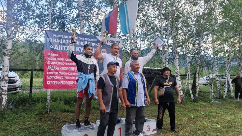 Республиканский турнир Алтай Креш на призы братьев Айдара и Сергея Черепановых впервые прошел в Тюнгуре, на их малой Родине