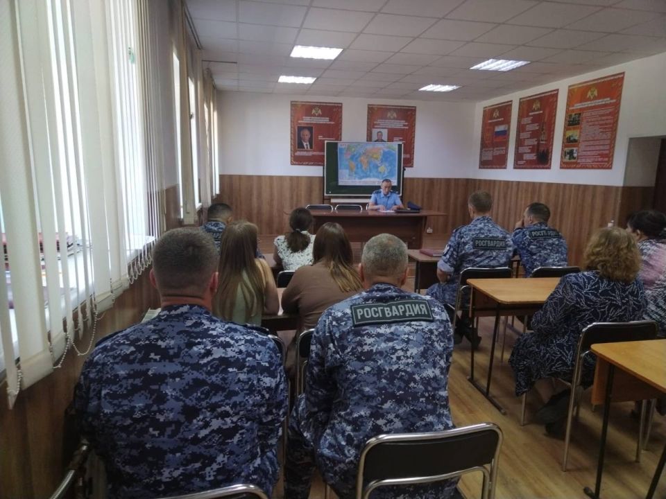 По иску Горно-Алтайского межрайонного природоохранного прокурора на Министерство природных ресурсов республики возложена обязанность обеспечить лесопожарныеформирования средствами защиты от радиации