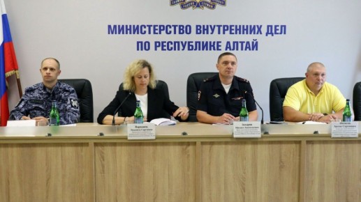 В МВД по Республике Алтай обсудили вопросы участия граждан в охране общественного порядка