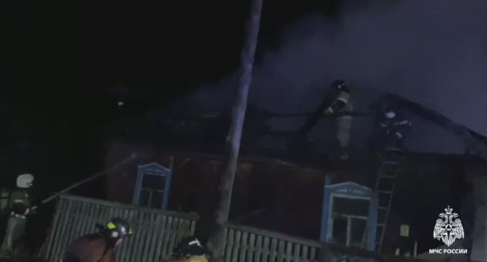 Пожар в Майме. В 23:48 поступило сообщение о пожаре в жилом доме на улице Пионерской