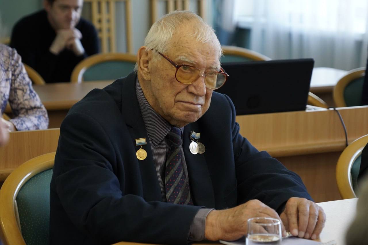Ровно 35 лет назад, 25 октября 1990 года, Горно-Алтайский областной Совет народных депутатов принял Декларацию о государственном суверенитете Горно-Алтайской Автономной Советской Социалистической Республики Ровно 35 лет назад, 25 октября 1990 года, Горно-Алтайский областной Совет народных депутатов принял Декларацию о государственном суверенитете Горно-Алтайской Автономной Советской Социалистической Республики
