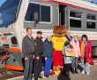 Сотрудники транспортной полиции Алтая и Западно-Сибирской железной дороги дарят радость подопечным волонтерской организации «Михутка»