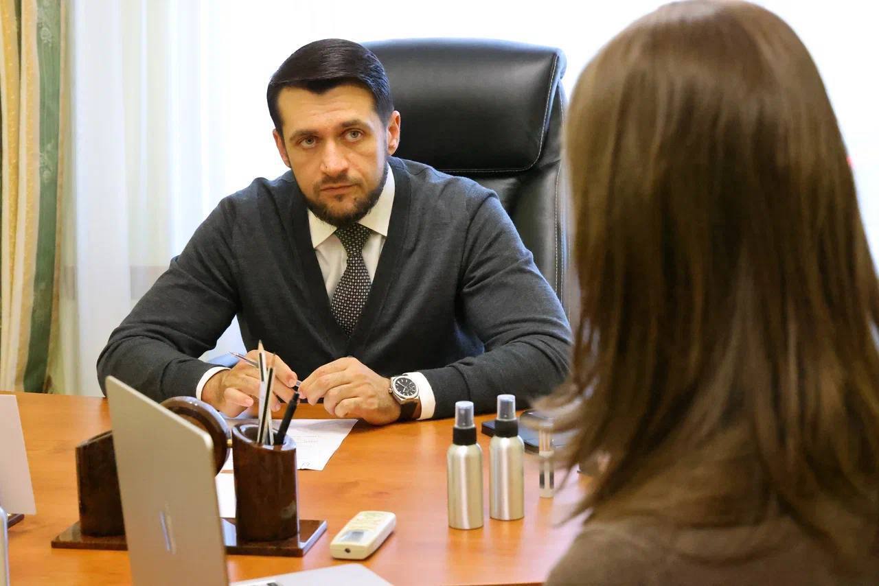 Александр Прокопьев: Встретился с создателем производства натуральной косметики и парфюмерии «АромАлтай» Еленой Бобровой Александр Прокопьев: Встретился с создателем производства натуральной косметики и парфюмерии «АромАлтай» Еленой Бобровой