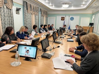 начинается заседание комитета по национальной политике, образованию культуре, общественным объединениям и СМИ