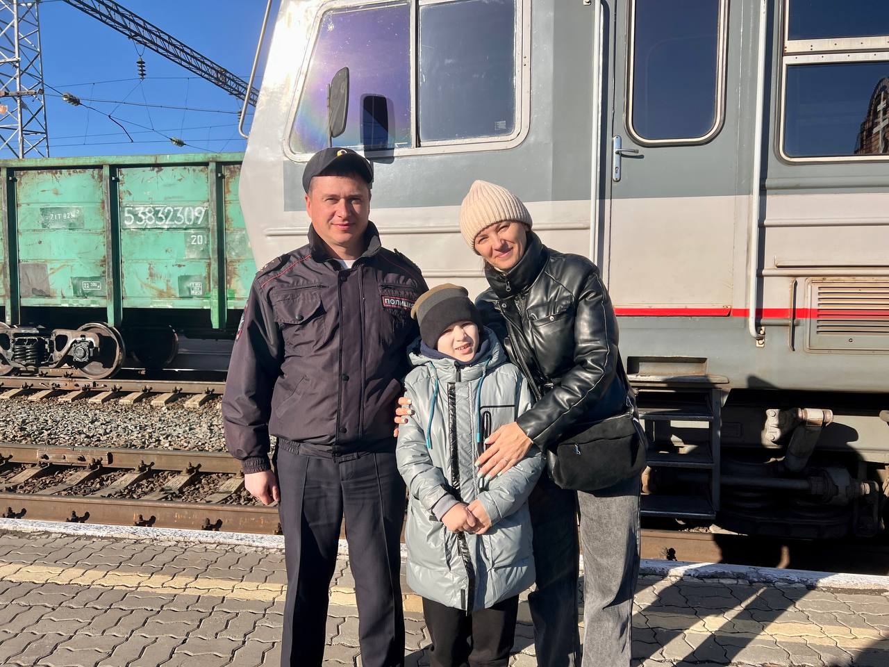 Сотрудники транспортной полиции Алтая и Западно-Сибирской железной дороги дарят радость подопечным волонтерской организации «Михутка» Сотрудники транспортной полиции Алтая и Западно-Сибирской железной дороги дарят радость подопечным волонтерской организации «Михутка»