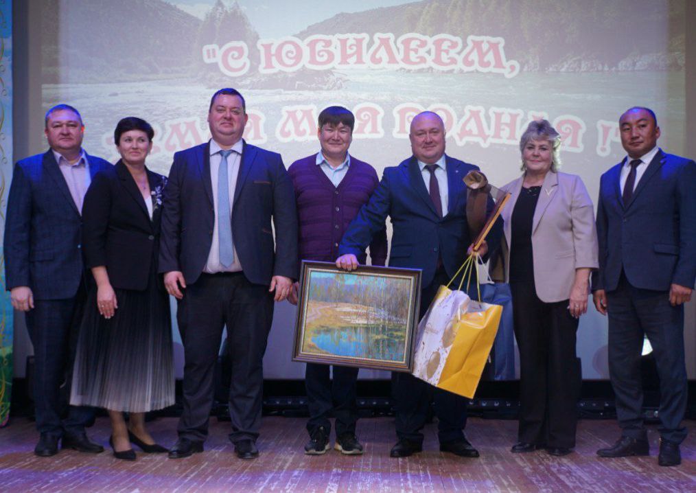 В эти выходные дни вместе с земляками приняла участие в праздновании знаменательной даты  - 45-летия образования родного нам всем Чойского района В эти выходные дни вместе с земляками приняла участие в праздновании знаменательной даты  - 45-летия образования родного нам всем Чойского района
