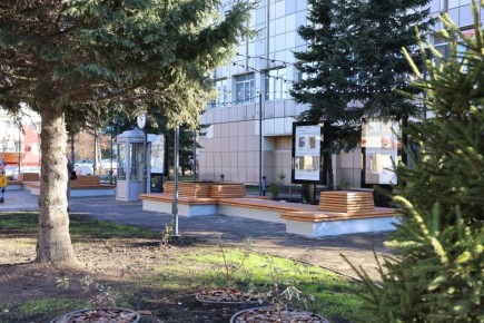 В Горно-Алтайске открылся обновленный Сквер связистов