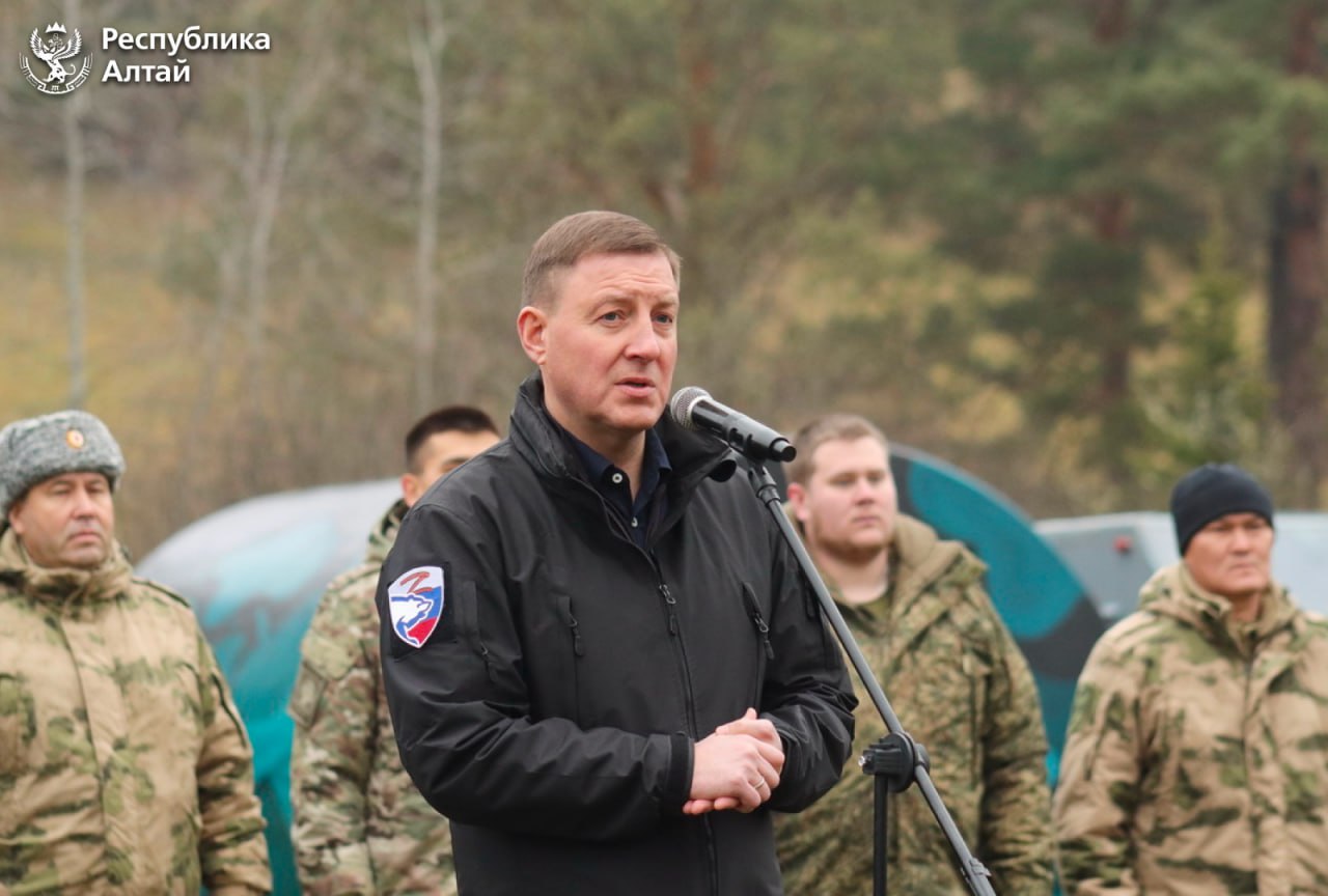 Глава Республики Алтай Андрей Турчак принял участие в открытии регионального турнира по военно-прикладным видам спорта для допризывной молодёжи Глава Республики Алтай Андрей Турчак принял участие в открытии регионального турнира по военно-прикладным видам спорта для допризывной молодёжи