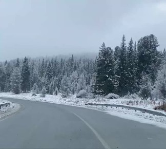 Доброе утро. Зима потихоньку подкрадывается, принося с собой особую магию и вдохновение