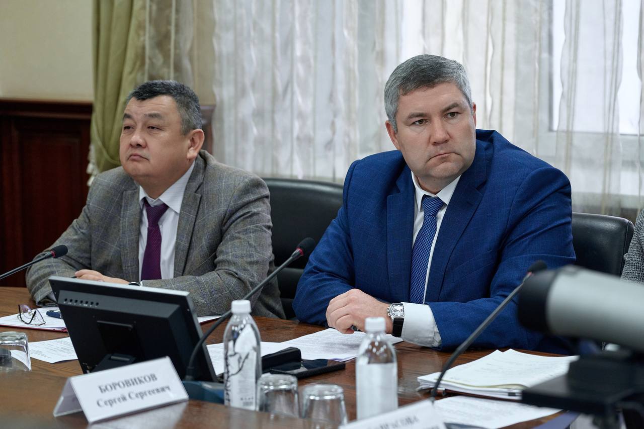 Александр Прокопьев: На заседании Межведомственной комиссии по противодействию нелегальной занятости в Республике Алтай обсудили результаты внеплановых выездных проверок Александр Прокопьев: На заседании Межведомственной комиссии по противодействию нелегальной занятости в Республике Алтай обсудили результаты внеплановых выездных проверок