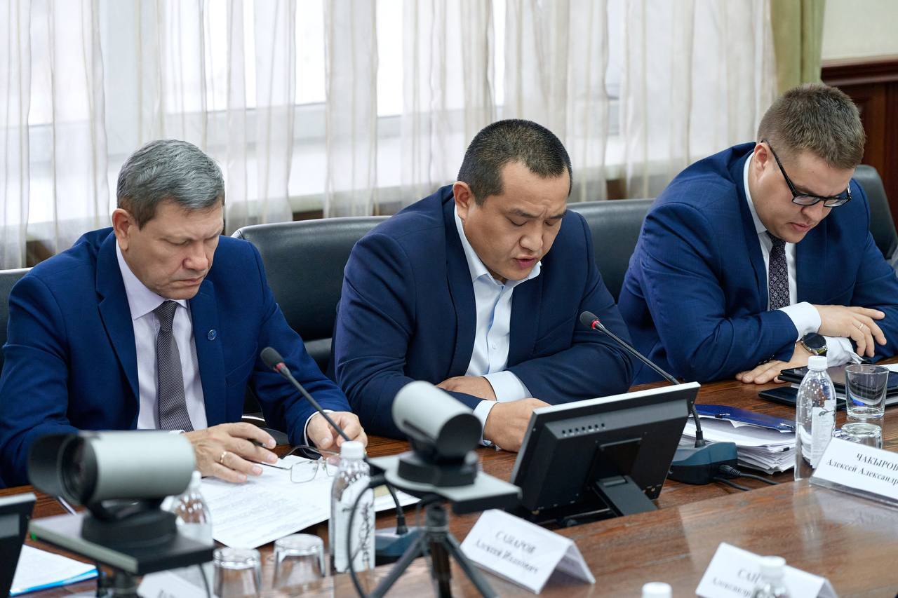 Александр Прокопьев: На заседании Межведомственной комиссии по противодействию нелегальной занятости в Республике Алтай обсудили результаты внеплановых выездных проверок Александр Прокопьев: На заседании Межведомственной комиссии по противодействию нелегальной занятости в Республике Алтай обсудили результаты внеплановых выездных проверок