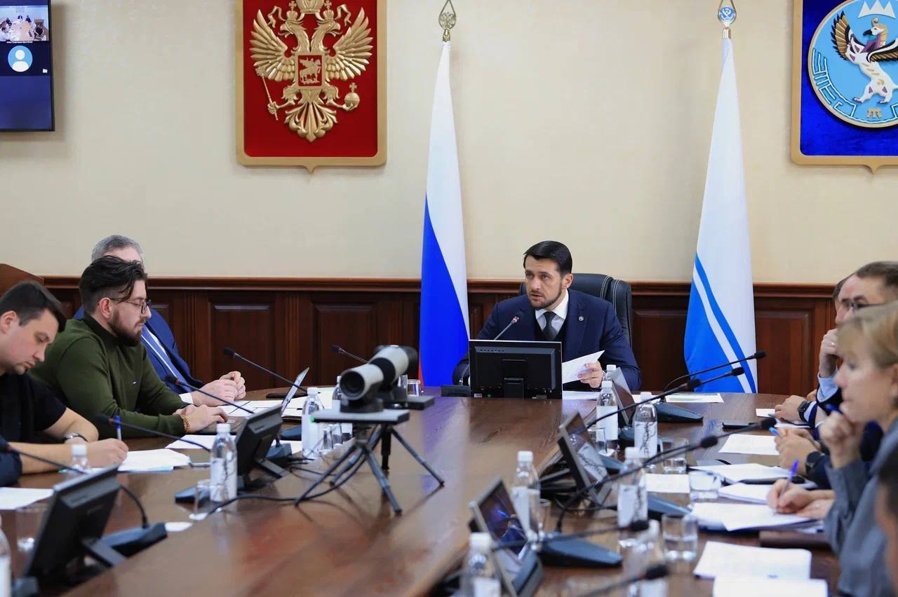 Александр Прокопьев: Центральным вопросом совещания инвестиционного комитета стал ход реализации проектов по созданию инфраструктурных объектов в нашем регионе