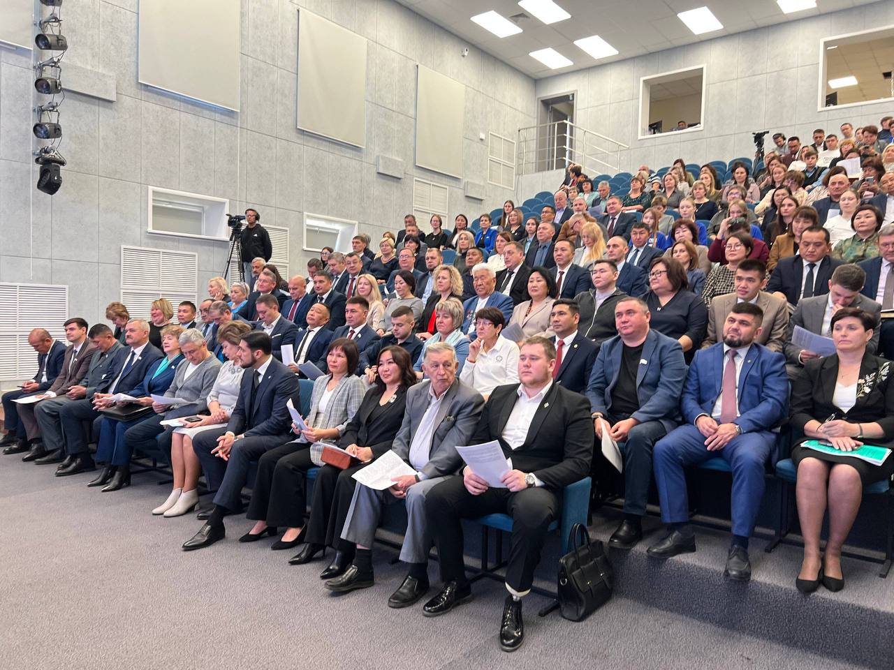 В Центре культурного развития проходят публичные слушания, посвященные параметрам республиканского бюджета на предстоящий трехлетний период В Центре культурного развития проходят публичные слушания, посвященные параметрам республиканского бюджета на предстоящий трехлетний период