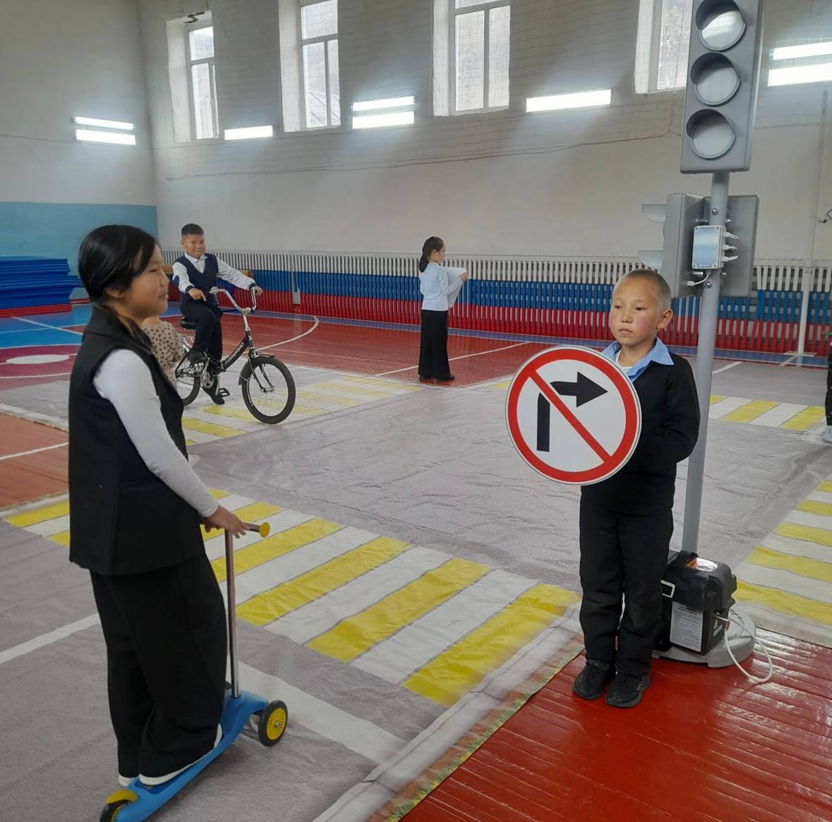 Акция «Невидимый пешеход 04» прошла в Хабаровской начальной школе Онгудайского района Акция «Невидимый пешеход 04» прошла в Хабаровской начальной школе Онгудайского района