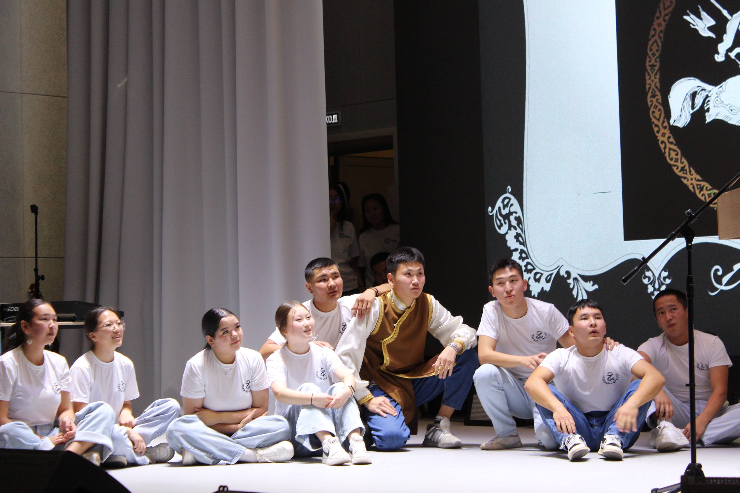 Сегодня в стенах Центра развития культуры состоялся захватывающий «Алтай КВН», собравший самые яркие таланты образовательных учреждений Горно-Алтайска! Сегодня в стенах Центра развития культуры состоялся захватывающий «Алтай КВН», собравший самые яркие таланты образовательных учреждений Горно-Алтайска!