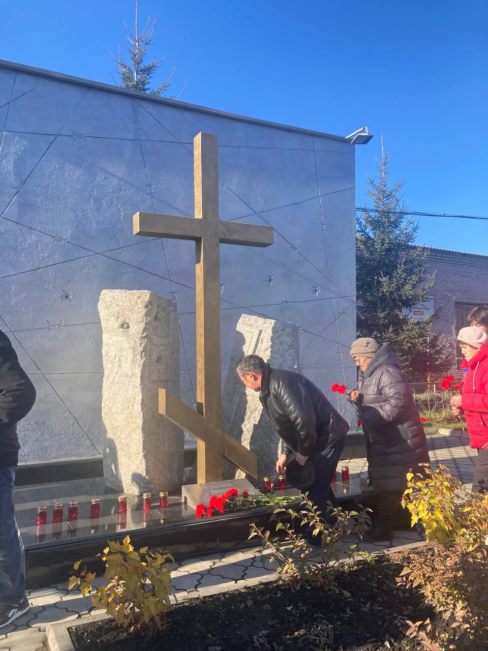 Сегодня жители города собрались на митинг в память о жертвах политических репрессий Сегодня жители города собрались на митинг в память о жертвах политических репрессий