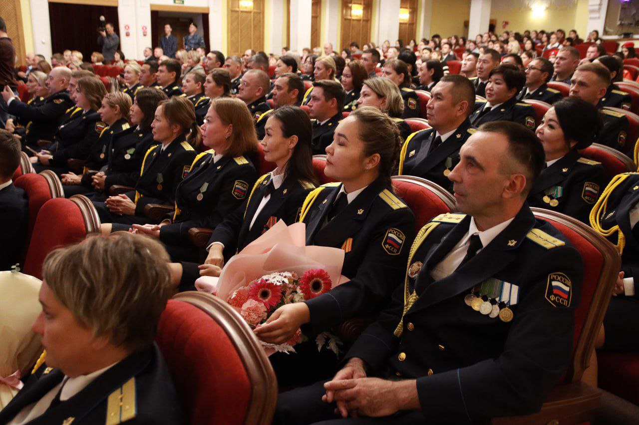 Сегодня в республиканском театре судебные приставы республики торжественно отметили  знаменательную дату– 160-летие образования института судебных приставов Сегодня в республиканском театре судебные приставы республики торжественно отметили  знаменательную дату– 160-летие образования института судебных приставов