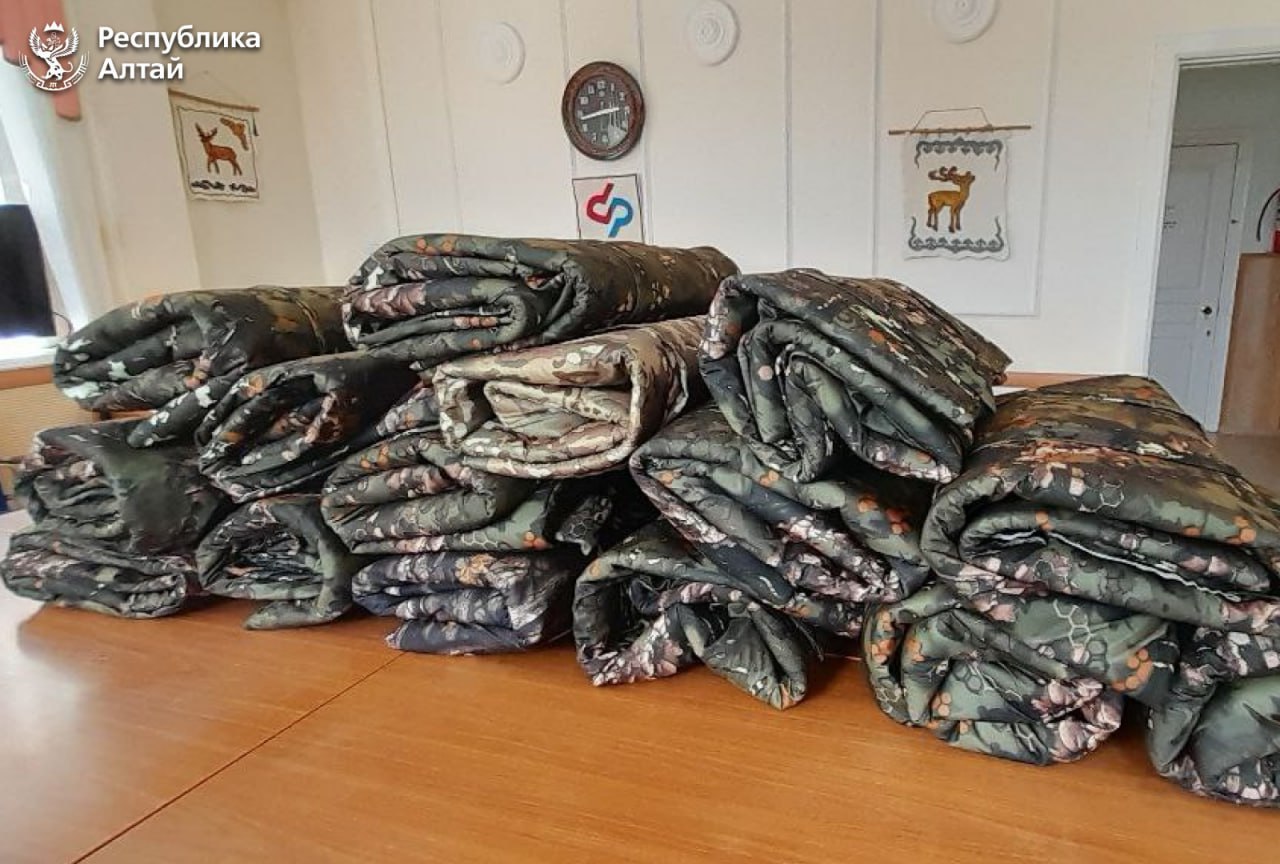 Около 500 комплектов «сухого душа» изготовили для наших бойцов в октябре в центрах общения старшего поколения в Шебалинском, Усть-Канском, Усть-Коксинском и Онгудайском районах Около 500 комплектов «сухого душа» изготовили для наших бойцов в октябре в центрах общения старшего поколения в Шебалинском, Усть-Канском, Усть-Коксинском и Онгудайском районах