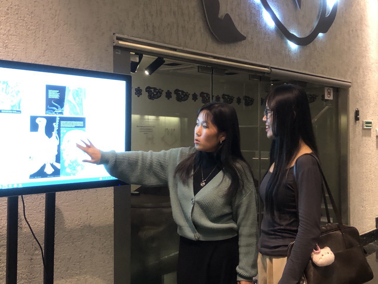 Экскурсию в Национальный музей им. Анохина организовали для студентов-иностранцев из ГАГУ в рамках адаптационной программы для первокурсников Экскурсию в Национальный музей им. Анохина организовали для студентов-иностранцев из ГАГУ в рамках адаптационной программы для первокурсников