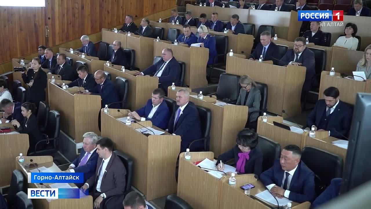 Заседание Госсобрания: принятые законопроекты и кадровые решения