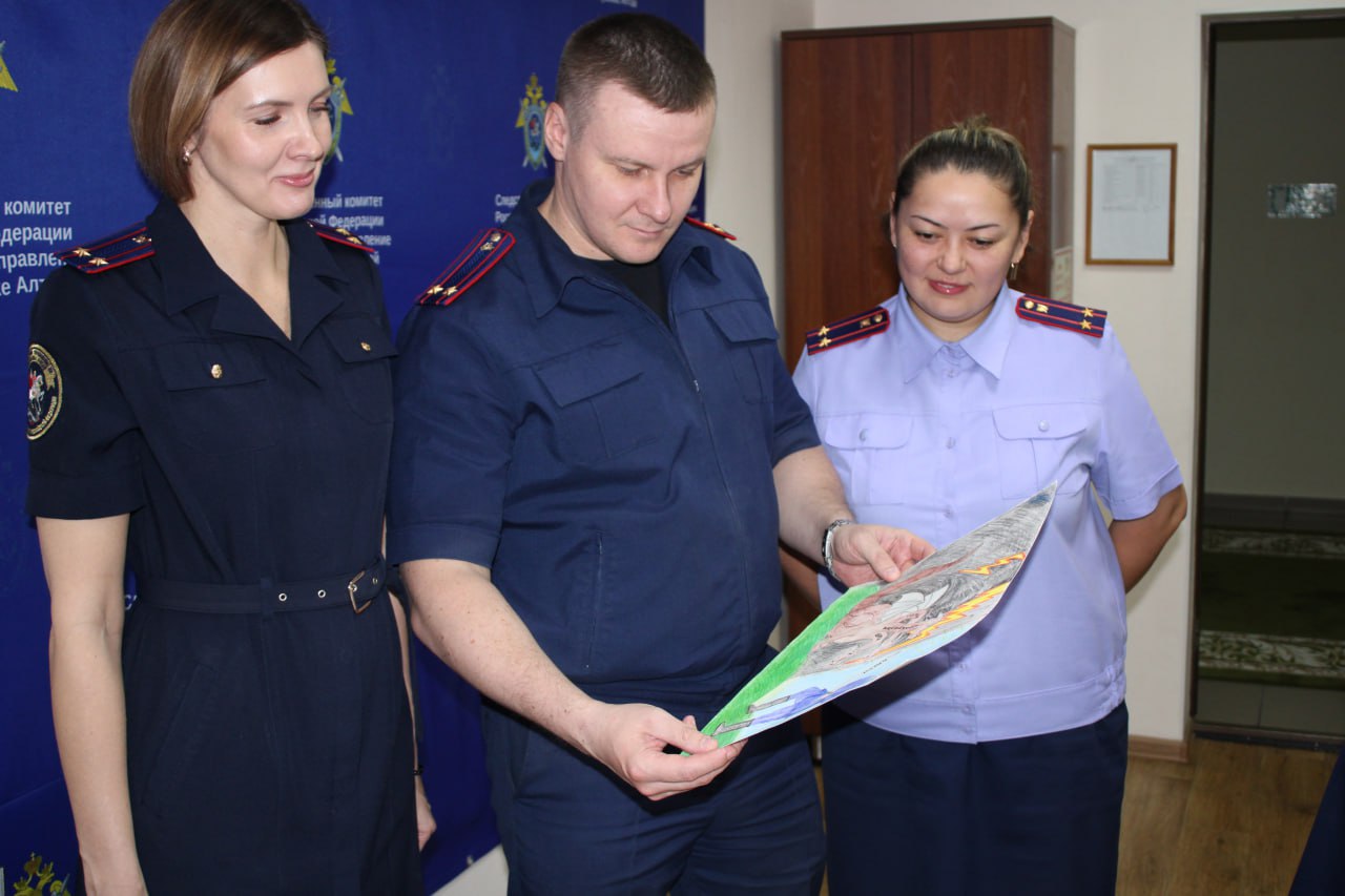 Сотрудники следственного управления СК России по Республике Алтай подвели итоги первого этапа ежегодного конкурса детского рисунка, посвященного Международному дню борьбы с коррупцией Сотрудники следственного управления СК России по Республике Алтай подвели итоги первого этапа ежегодного конкурса детского рисунка, посвященного Международному дню борьбы с коррупцией