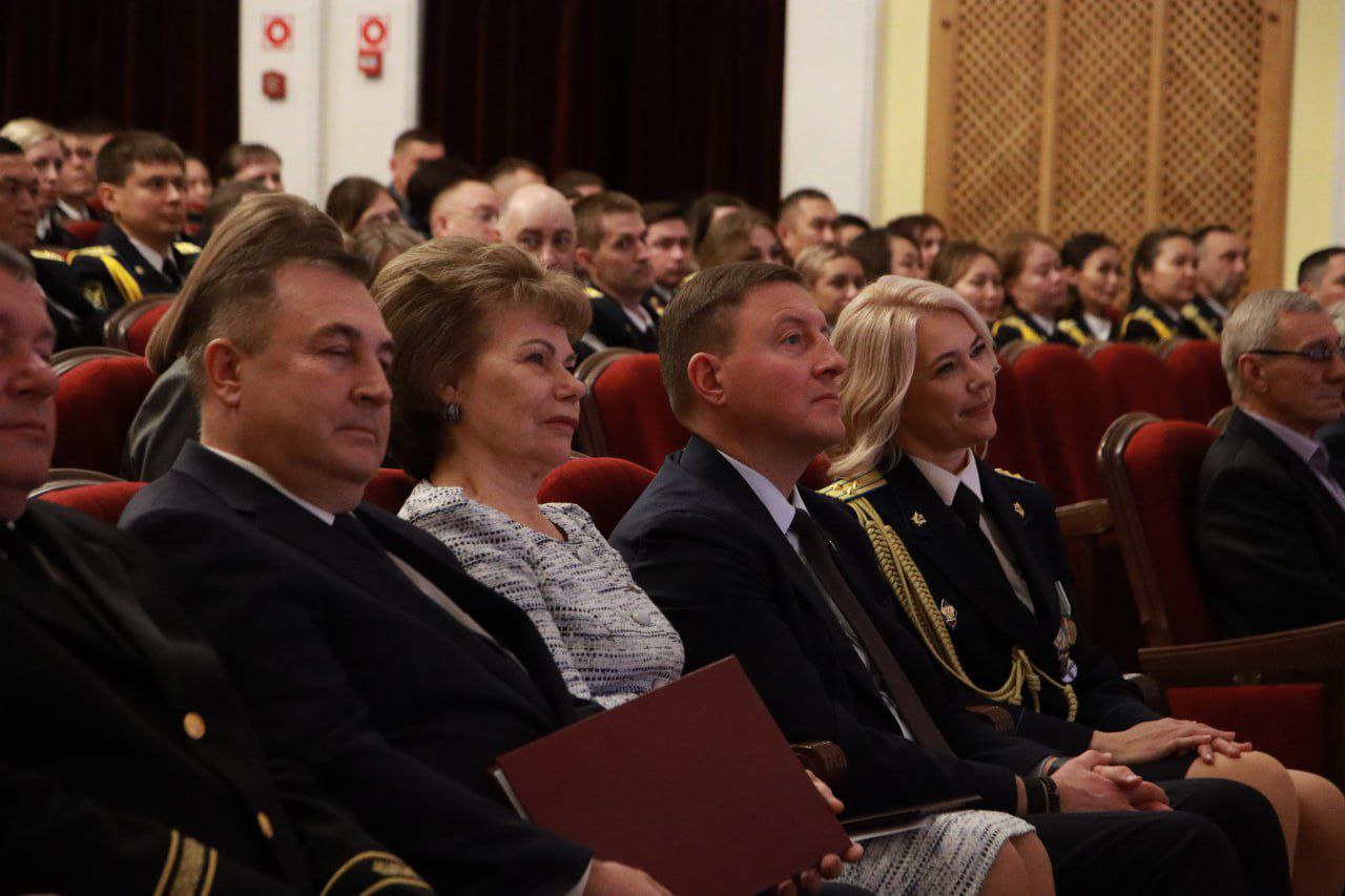 Сегодня в республиканском театре судебные приставы республики торжественно отметили  знаменательную дату– 160-летие образования института судебных приставов Сегодня в республиканском театре судебные приставы республики торжественно отметили  знаменательную дату– 160-летие образования института судебных приставов