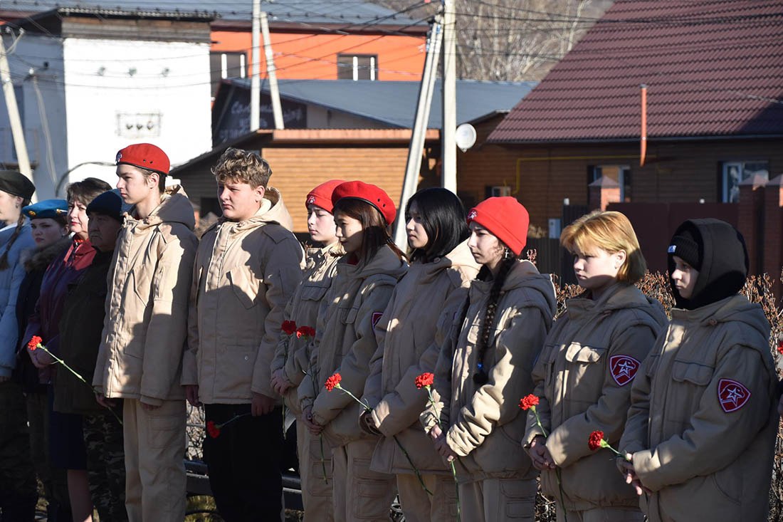 Митинг ко Дню памяти жертв политических репрессий прошел в Горно-Алтайске Митинг ко Дню памяти жертв политических репрессий прошел в Горно-Алтайске