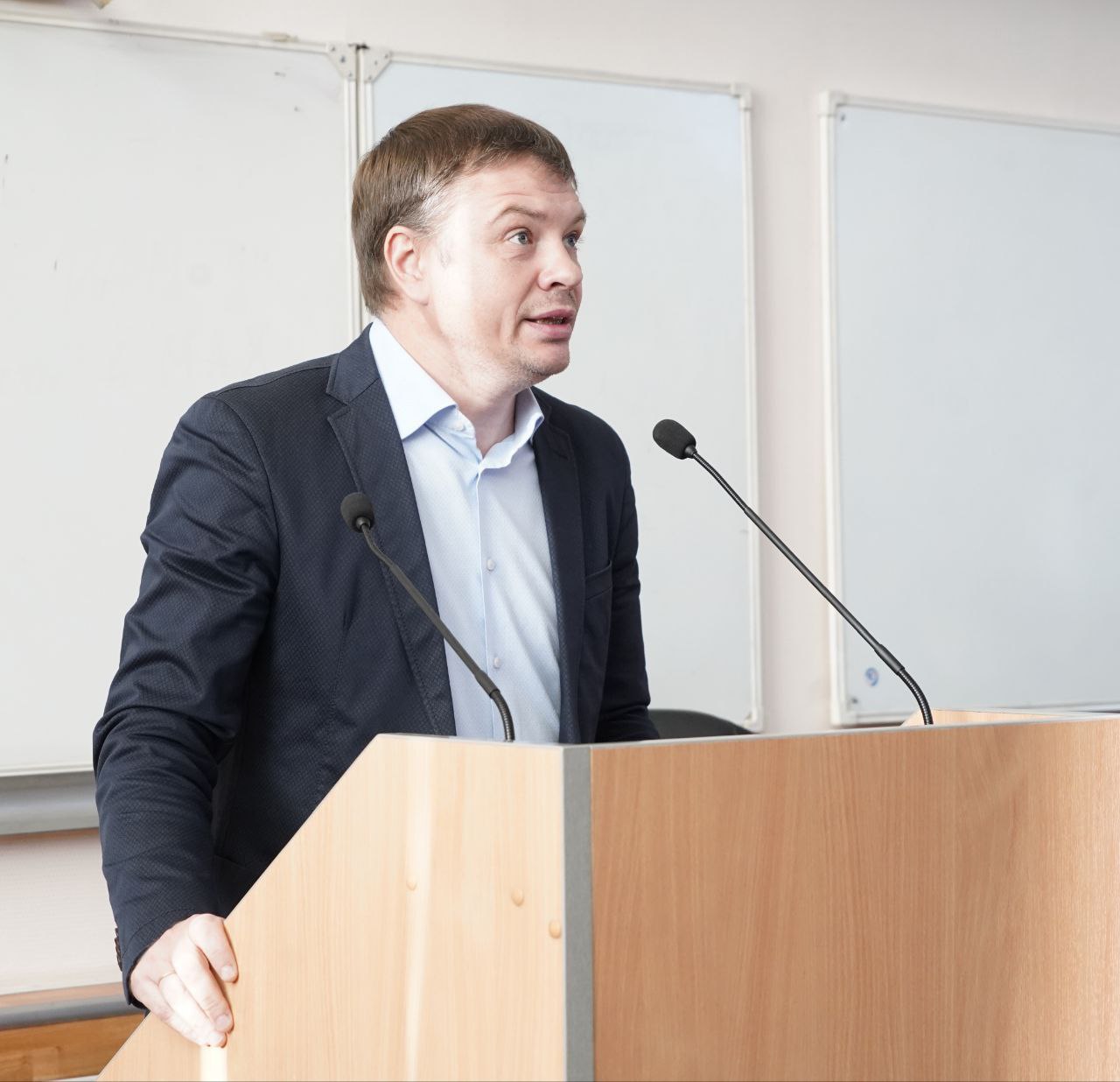 Первый вице-спикер парламента Татьяна Гигель приняла участие во Всероссийской научно-практической конференции «Адаптивная физическая культура и адаптивный спорт: актуальные вопросы и новые тенденции развития», которая... Первый вице-спикер парламента Татьяна Гигель приняла участие во Всероссийской научно-практической конференции «Адаптивная физическая культура и адаптивный спорт: актуальные вопросы и новые тенденции развития», которая...