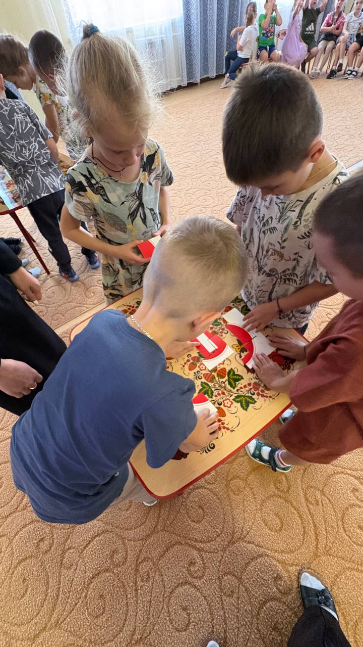 Сотрудники Госавтоинспекции посетили детский сад «Суунчи» в с. Майма Сотрудники Госавтоинспекции посетили детский сад «Суунчи» в с. Майма