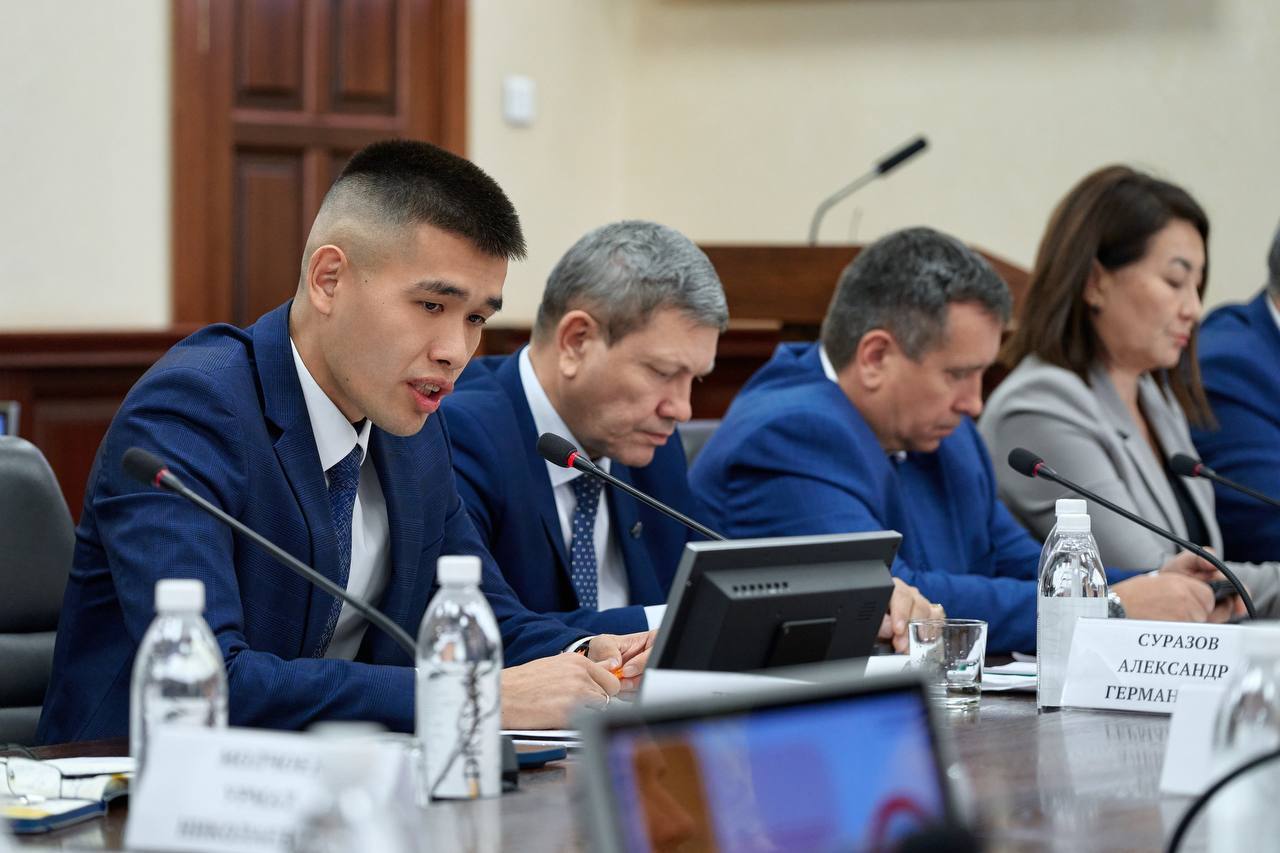 Александр Прокопьев: Сверили часы по ходу реализации государственных программ в Республике Алтай Александр Прокопьев: Сверили часы по ходу реализации государственных программ в Республике Алтай