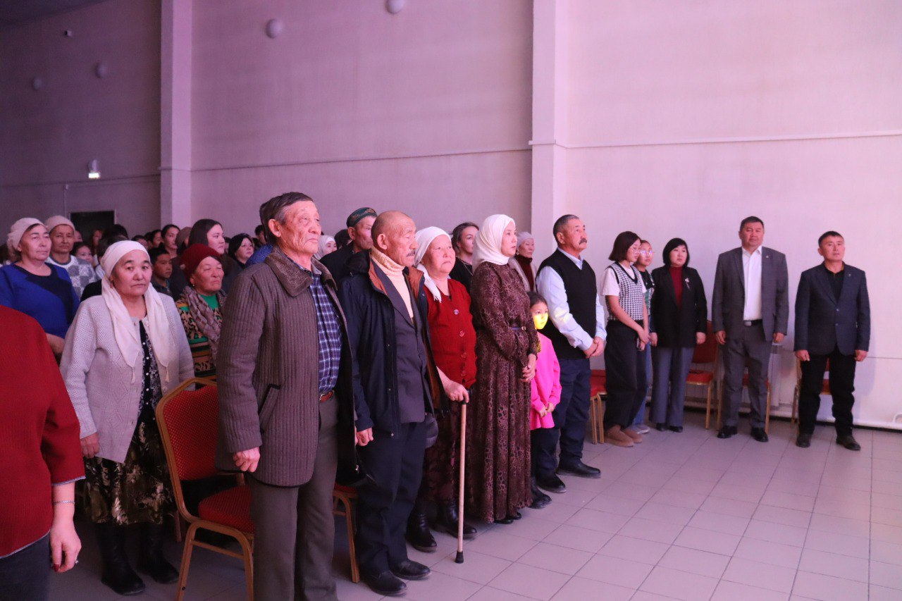 Грандиозный благотворительный концерт прошел в Кош-Агачском Доме культуры Грандиозный благотворительный концерт прошел в Кош-Агачском Доме культуры