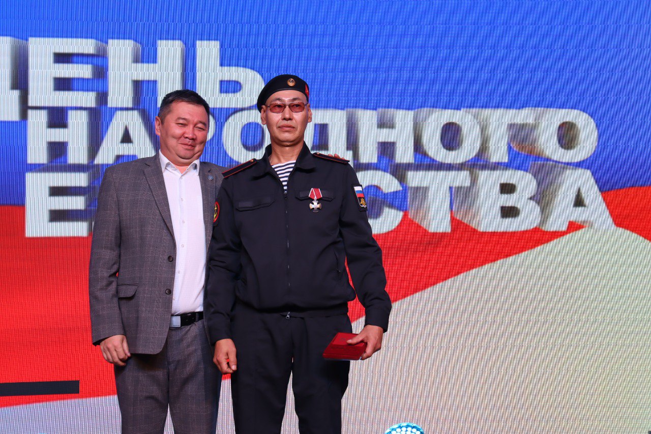 Грандиозный благотворительный концерт прошел в Кош-Агачском Доме культуры Грандиозный благотворительный концерт прошел в Кош-Агачском Доме культуры