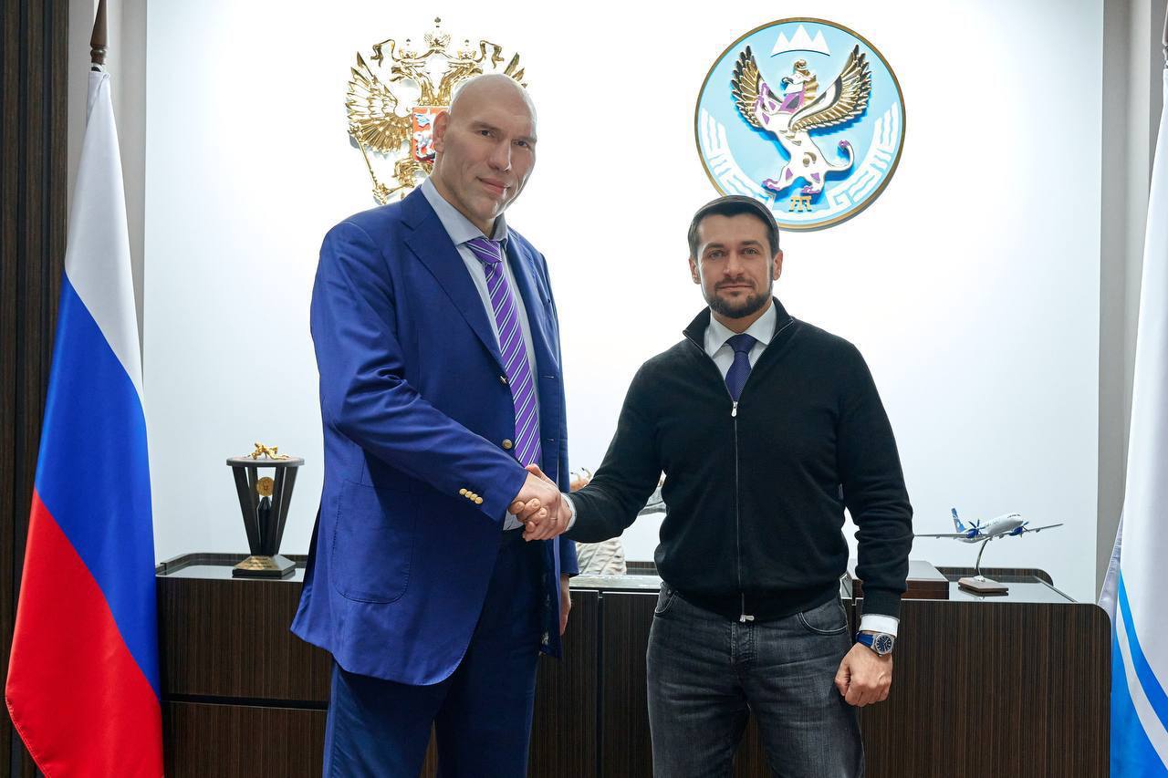 Александр Прокопьев: В Республику Алтай прибыл Депутат Государственной думы Николай Валуев Александр Прокопьев: В Республику Алтай прибыл Депутат Государственной думы Николай Валуев