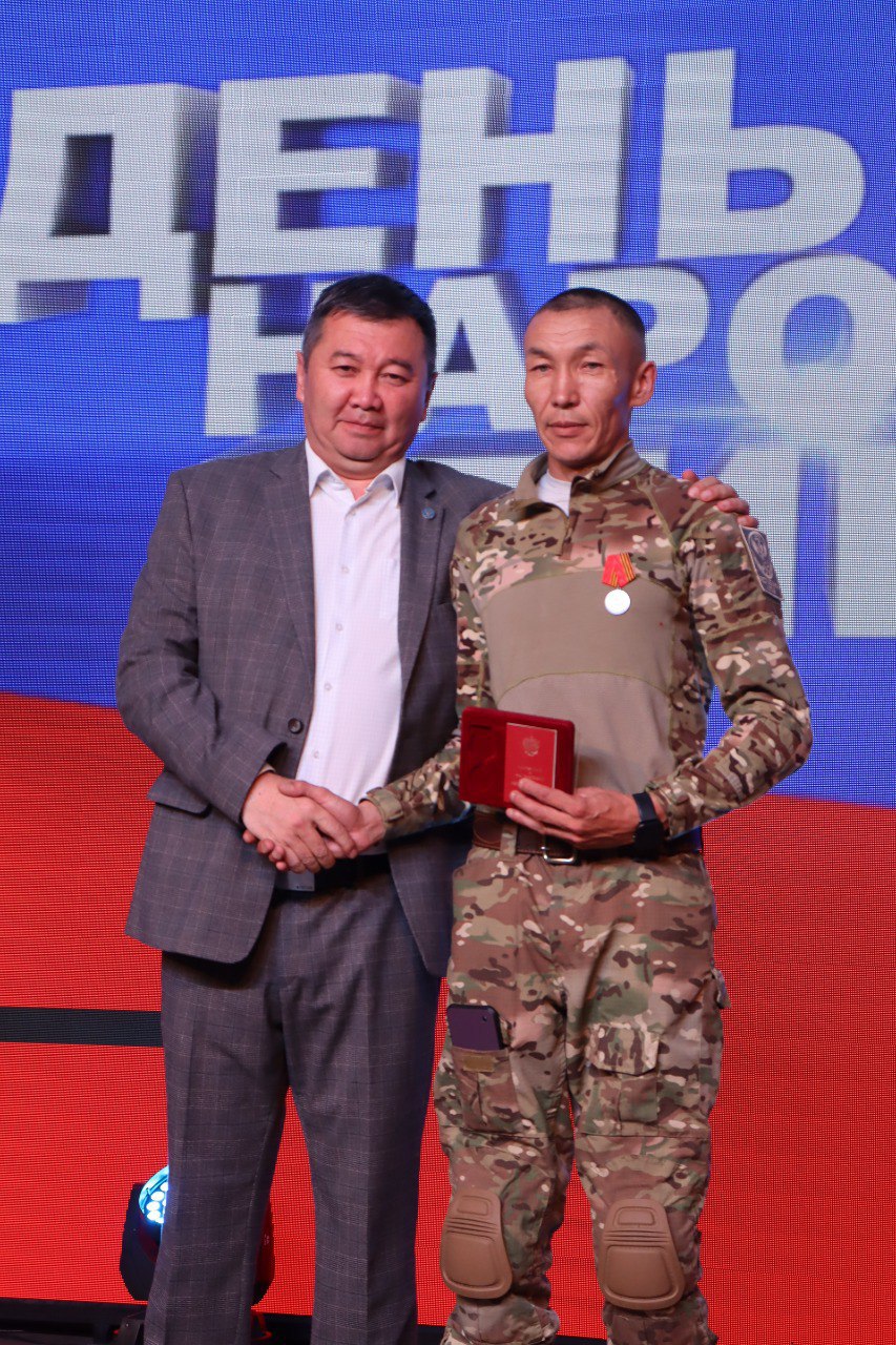 Грандиозный благотворительный концерт прошел в Кош-Агачском Доме культуры Грандиозный благотворительный концерт прошел в Кош-Агачском Доме культуры