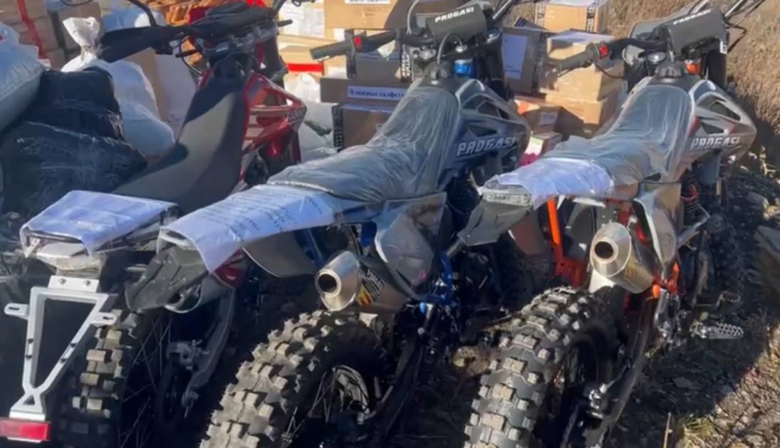 Гуманитарный конвой отправили землякам в зону СВО Гуманитарный конвой отправили землякам в зону СВО