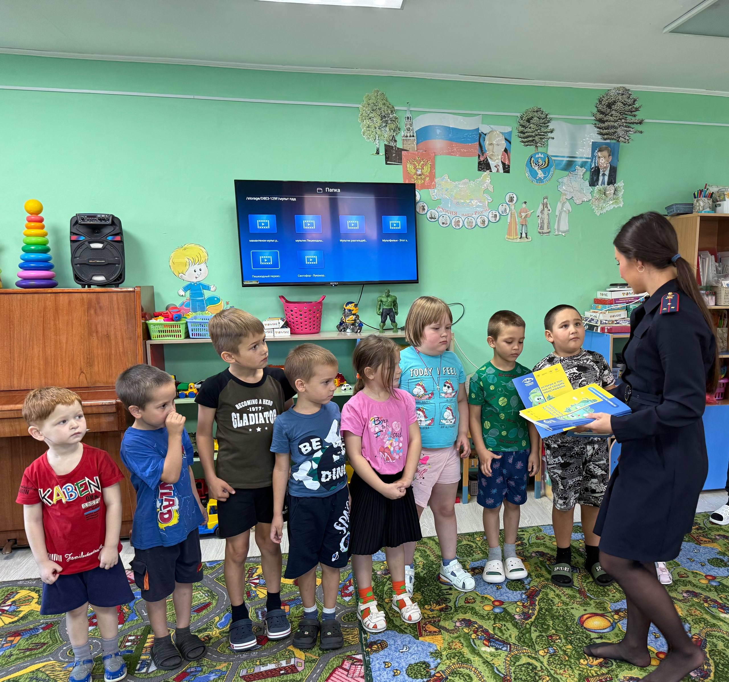 В детском саду «Золотой ключик» Шебалинского района прошла встреча воспитанников с сотрудником региональной Госавтоинспекции В детском саду «Золотой ключик» Шебалинского района прошла встреча воспитанников с сотрудником региональной Госавтоинспекции