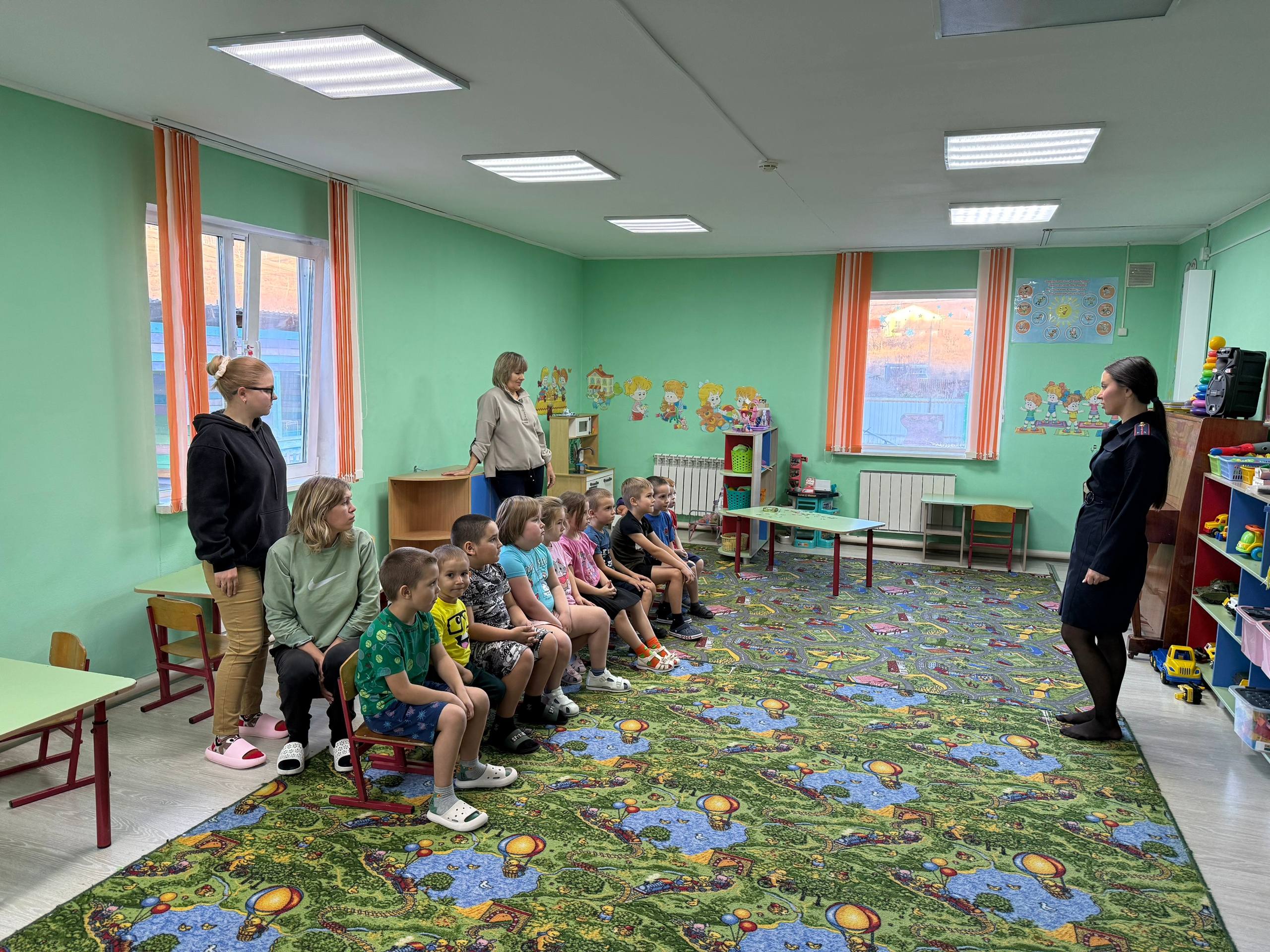 В детском саду «Золотой ключик» Шебалинского района прошла встреча воспитанников с сотрудником региональной Госавтоинспекции В детском саду «Золотой ключик» Шебалинского района прошла встреча воспитанников с сотрудником региональной Госавтоинспекции