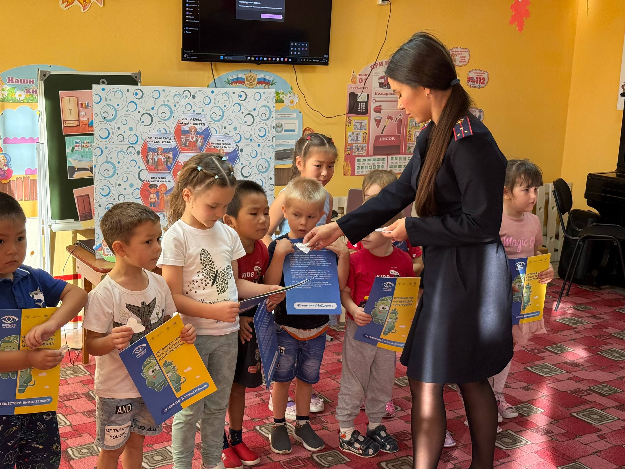 Сотрудник региональной Госавтоинспекции посетила детский сад «Ручеек» Шебалинского района Сотрудник региональной Госавтоинспекции посетила детский сад «Ручеек» Шебалинского района