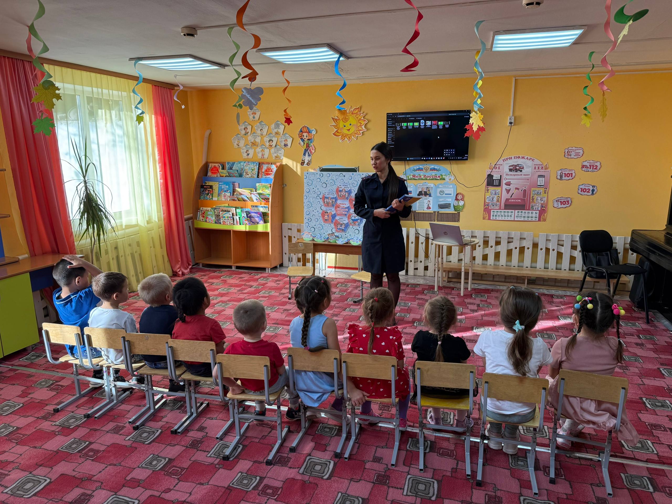Сотрудник региональной Госавтоинспекции посетила детский сад «Ручеек» Шебалинского района