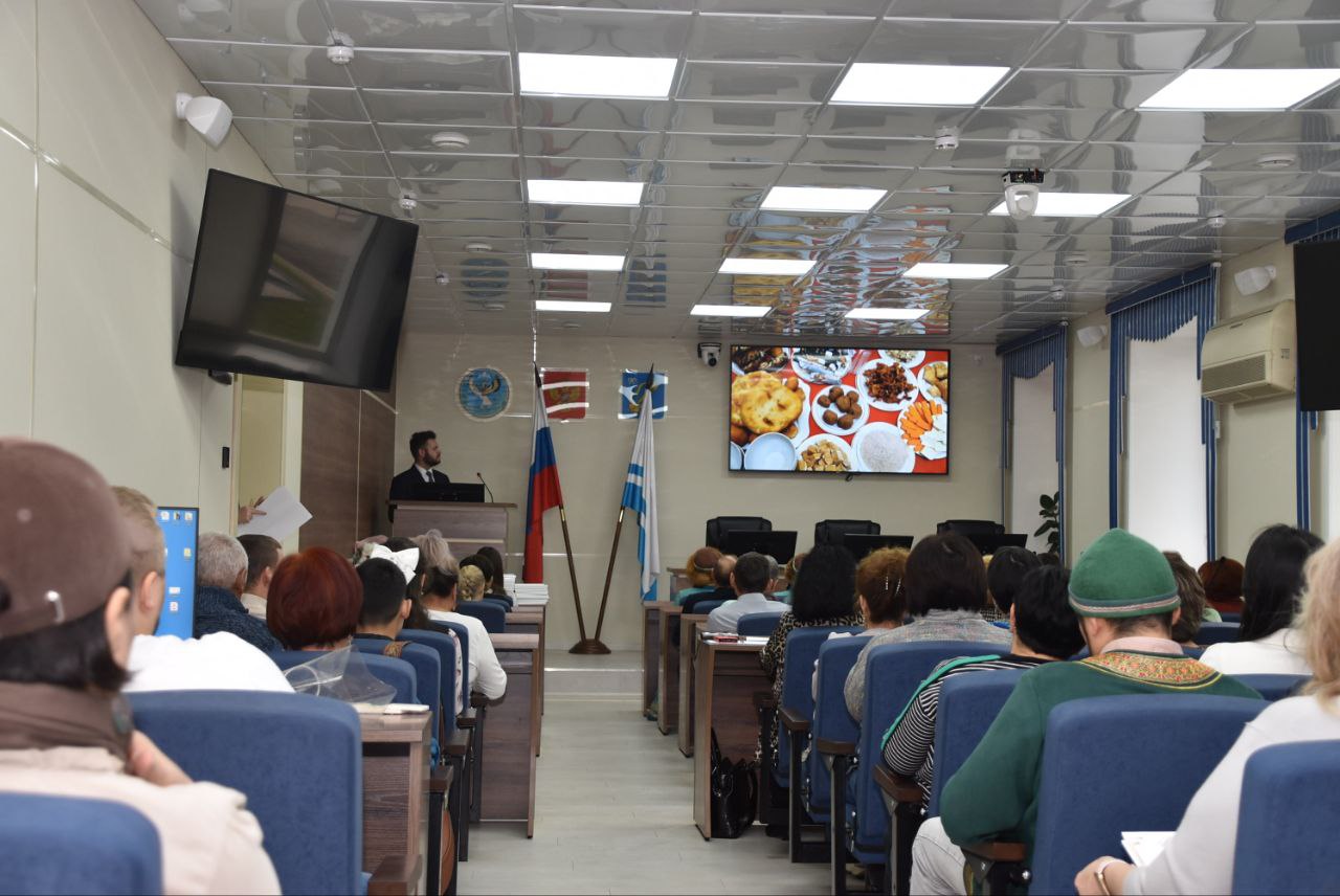 В День народного единства в мэрии состоялось награждение участников выставки национальных культур «Горно-Алтайск – наш общий дом!» В День народного единства в мэрии состоялось награждение участников выставки национальных культур «Горно-Алтайск – наш общий дом!»