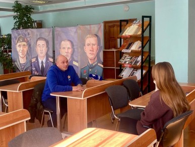 Съемочная группа Первого канала провела съемки в Горно-Алтайском государственном университете, сняв сюжет об участнике региональной кадровой программы «Герои Алтая» Вячеславе Явцеве