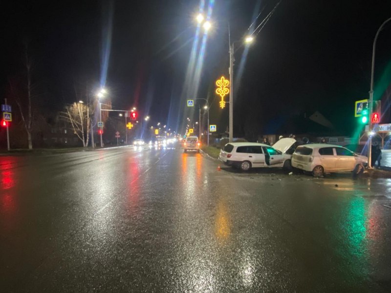 За прошедший день на дорогах республики произошло 2 ДТП, в результате которых пострадали 2 человека За прошедший день на дорогах республики произошло 2 ДТП, в результате которых пострадали 2 человека