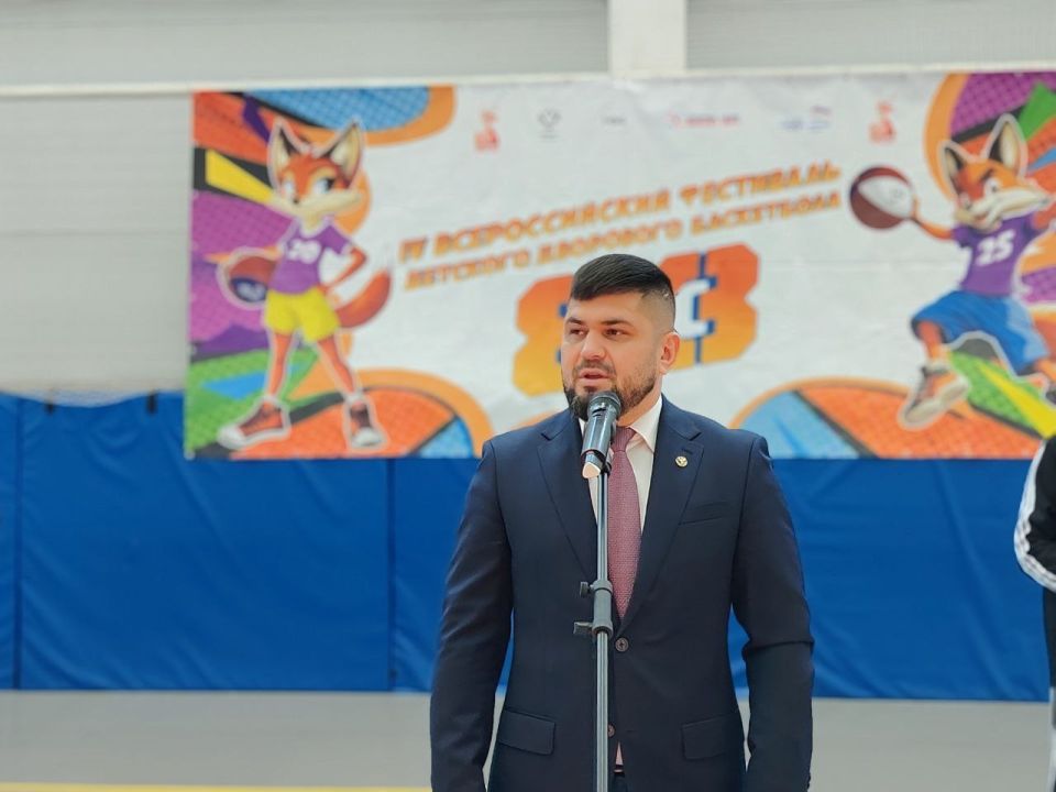 В Майме прошел региональный этап IV Всероссийского фестиваля детского дворового баскетбола 3Х3 D.V.O.R, посвященный Дню народного единства В Майме прошел региональный этап IV Всероссийского фестиваля детского дворового баскетбола 3Х3 D.V.O.R, посвященный Дню народного единства