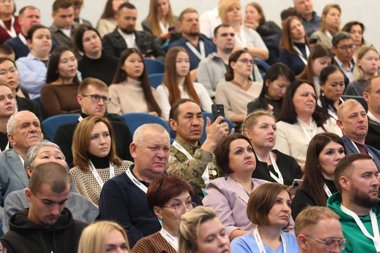 Александр Прокопьев: В преддверии предстоящего зимнего туристического сезона в республике провел совещание с местными представителями турбизнеса Александр Прокопьев: В преддверии предстоящего зимнего туристического сезона в республике провел совещание с местными представителями турбизнеса